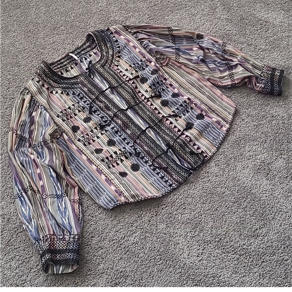 FREE PEOPLE Beautiful embroidered Boho jacket 🧥 ❤️🍂🍁